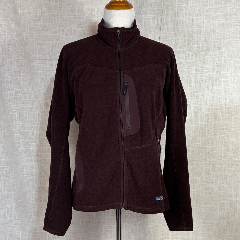 Patagonia full-zip burgundy/dark purple fleece jacket - so warm!